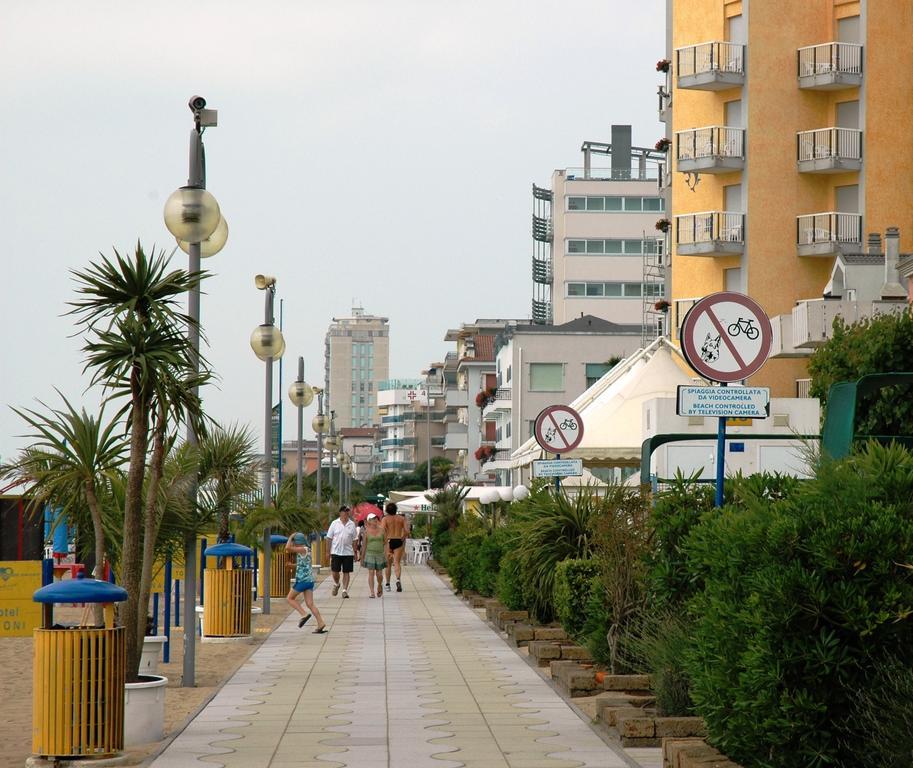 Pensione Villa Joli Lido di Jesolo Exteriör bild