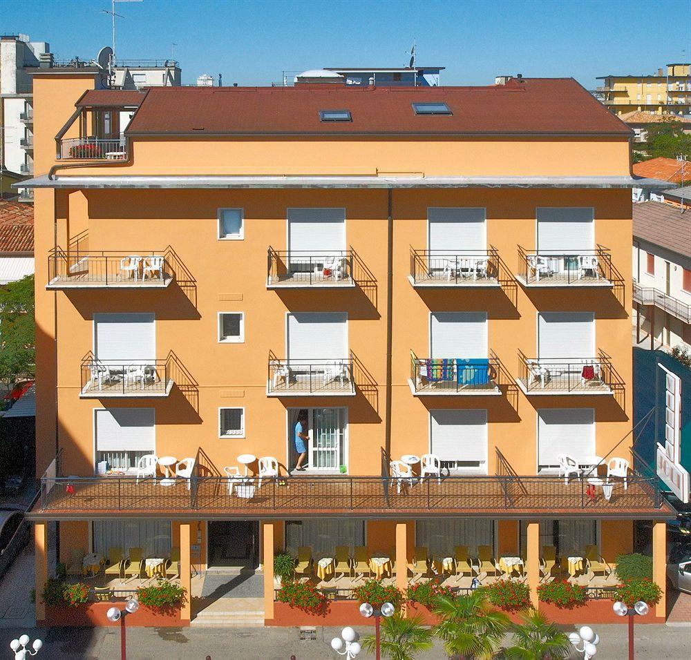 Pensione Villa Joli Lido di Jesolo Exteriör bild