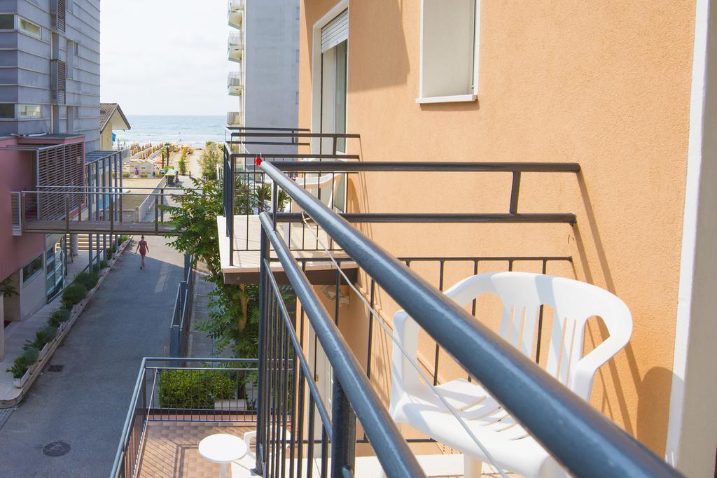Pensione Villa Joli Lido di Jesolo Exteriör bild