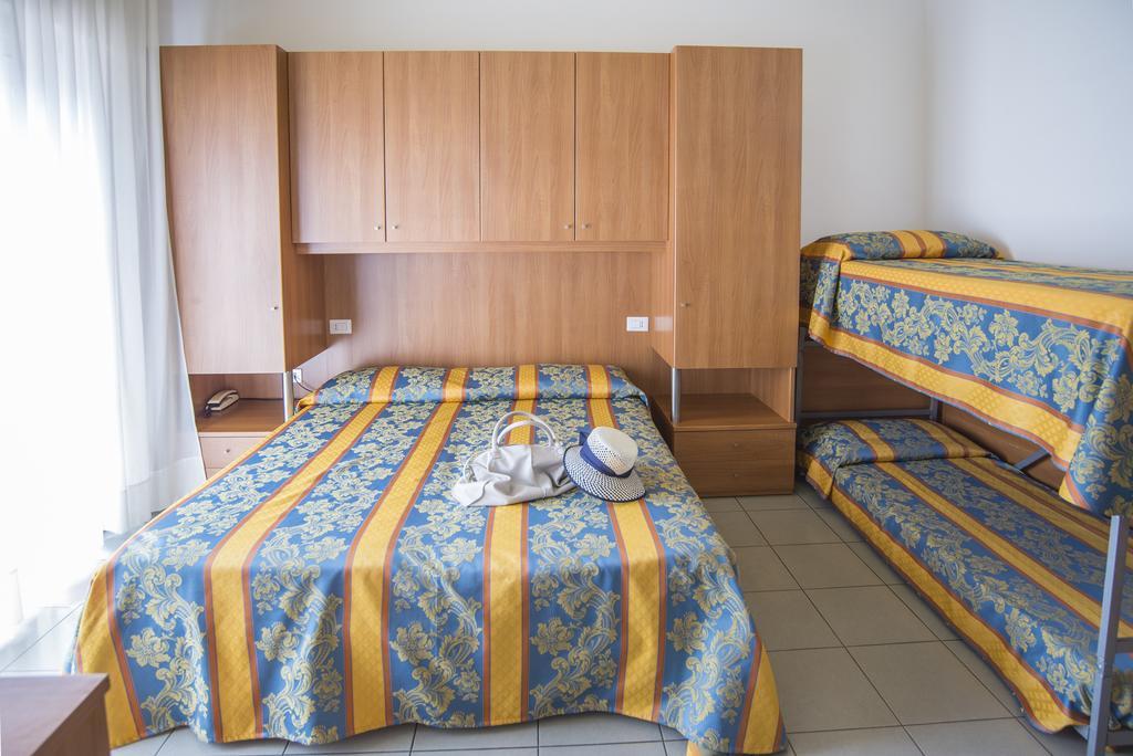 Pensione Villa Joli Lido di Jesolo Exteriör bild